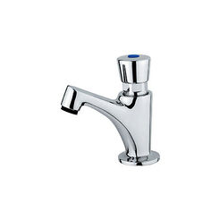 Časově ovládaná umyvadlová baterie s tlačítkem a směšovačem 1/2 mosaz