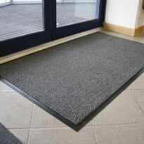 Mata wejściowa do wewnątrz