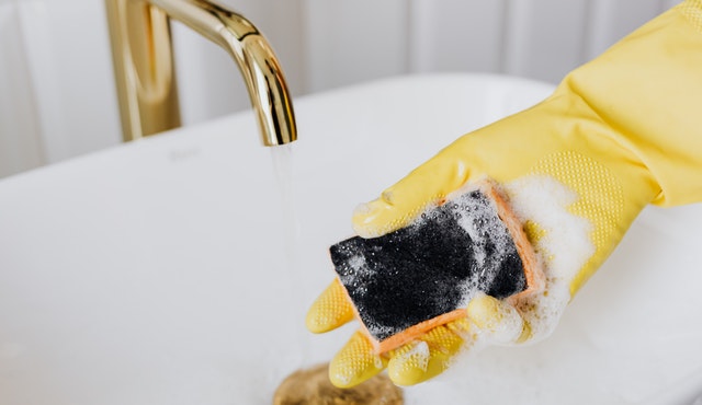 Čistiace a odmastovacie prostriedky pre pekárne, mliekárne a mäsiarstva