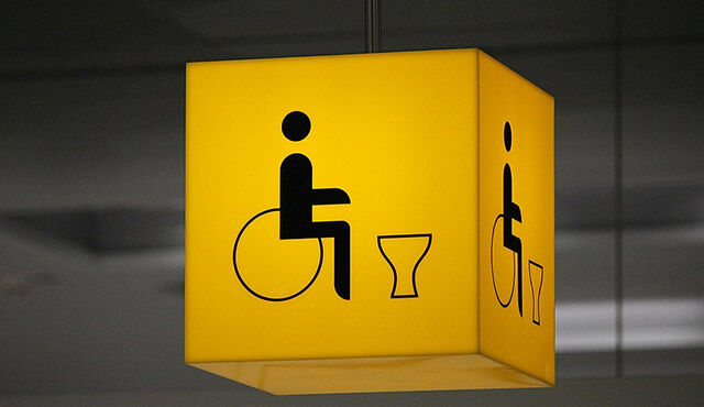 Toaleta dla niepełnosprawnych – co mówią przepisy?