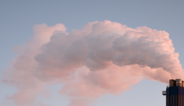 ¿Qué impacto tiene el smog en la salud debido al aire contaminado?